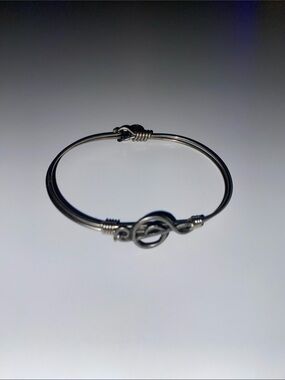 Silver Treble Clef Wire Bangle Bracelet